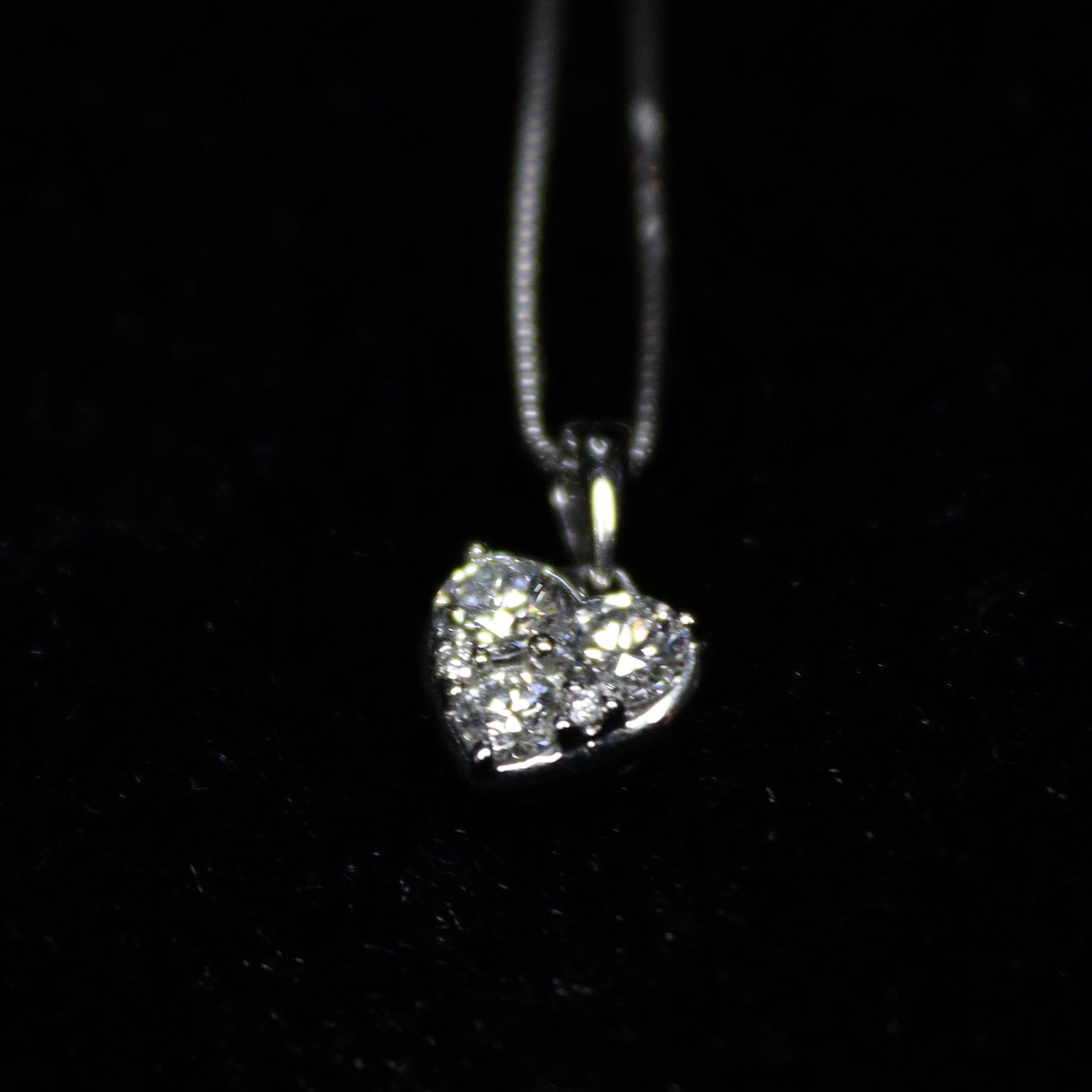 Small Heart Melee Diamond Pendant - XIGEMS