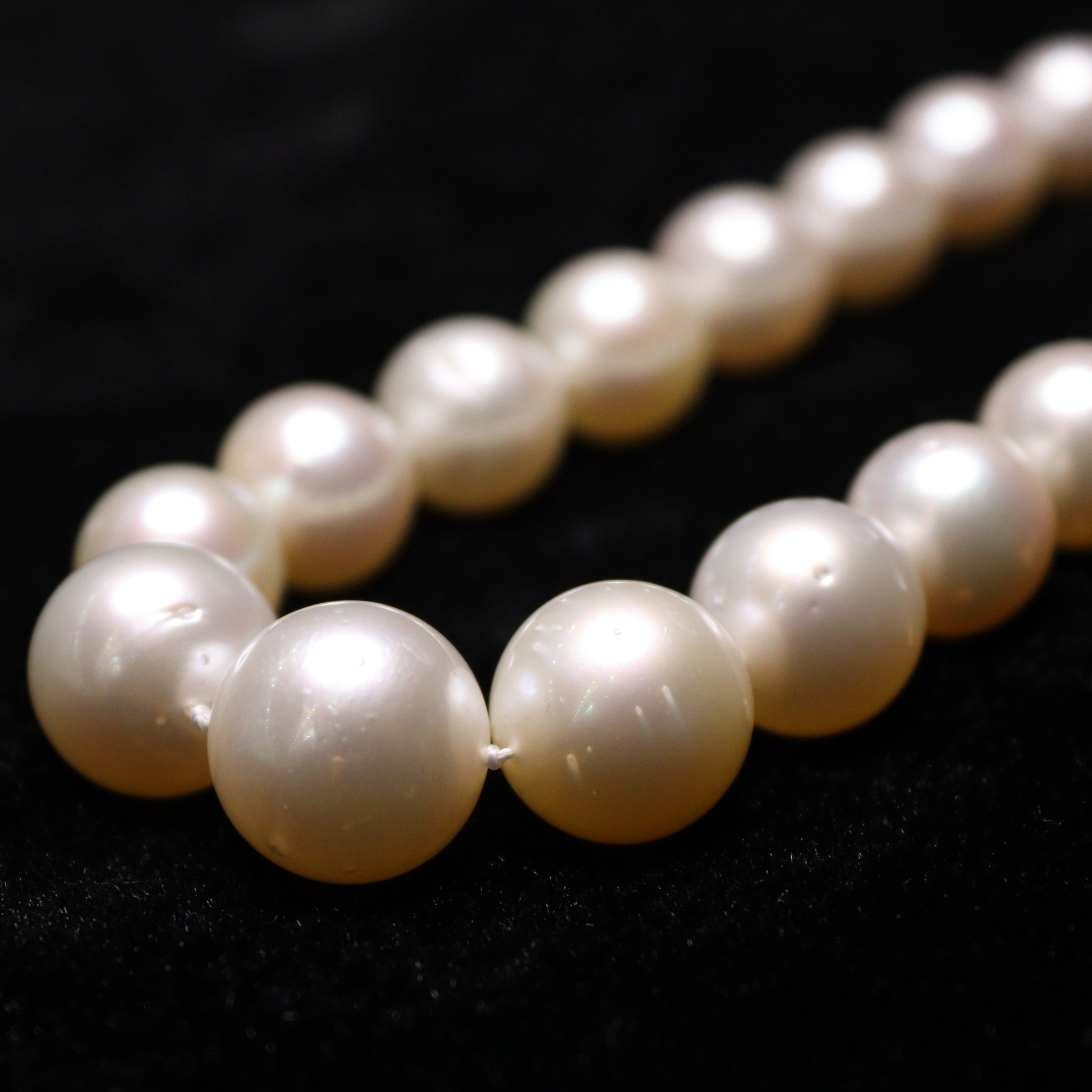 10-15MM White South Sea Pearl Necklace - XIGEMS 