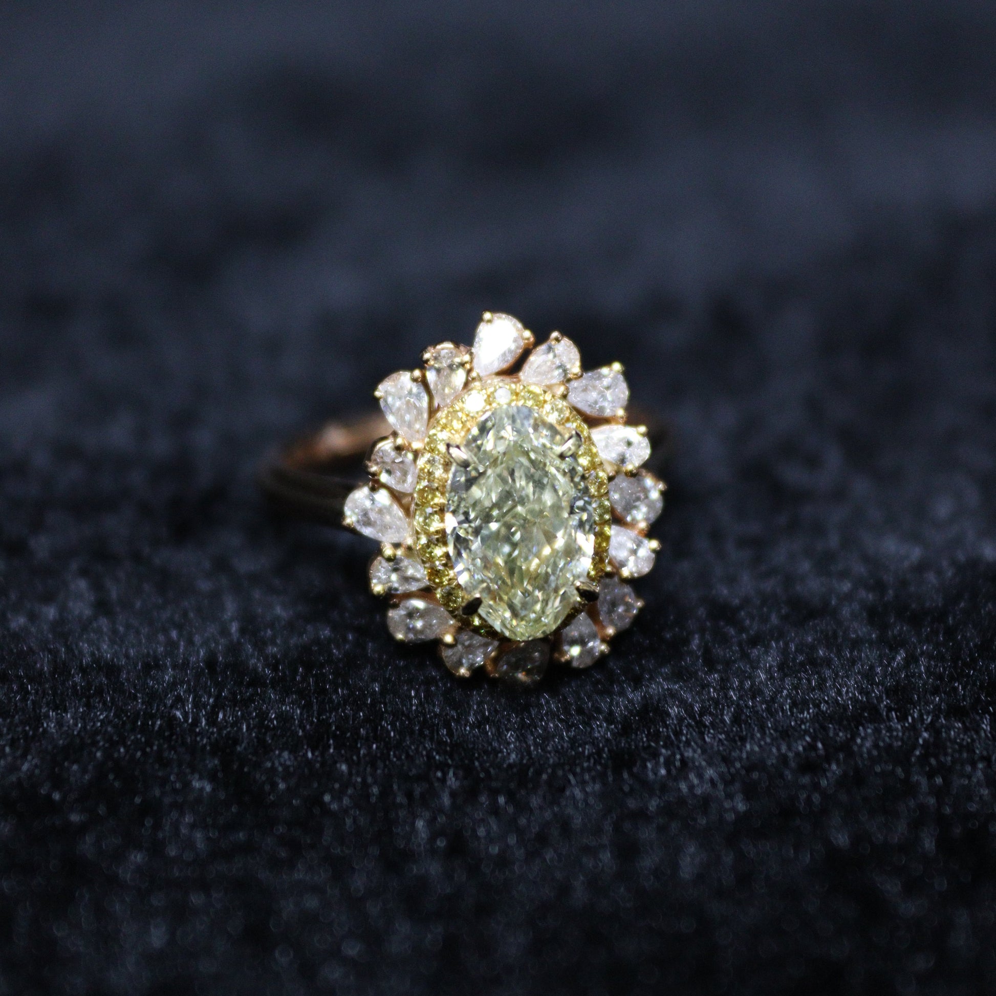 2CT Yellow Oval Cut Diamond Ring - XIGEMS 