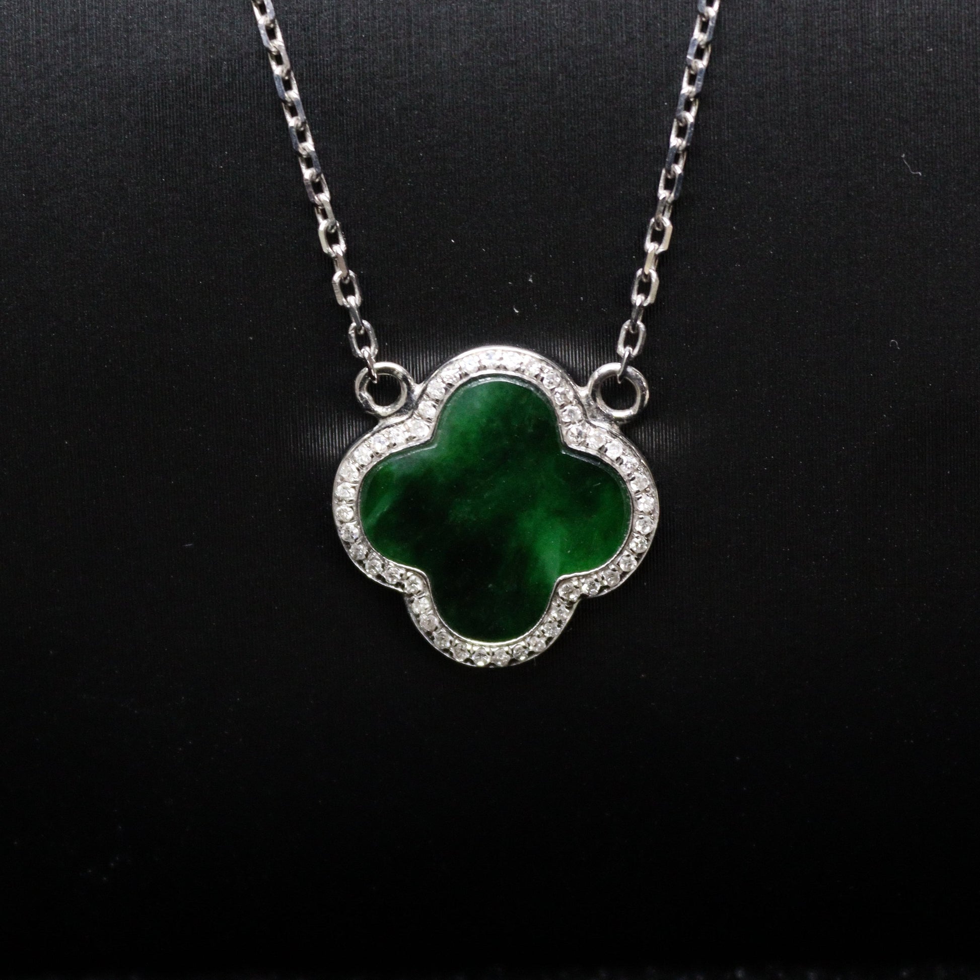 Clover Dark Jade Pendant - XIGEMS 