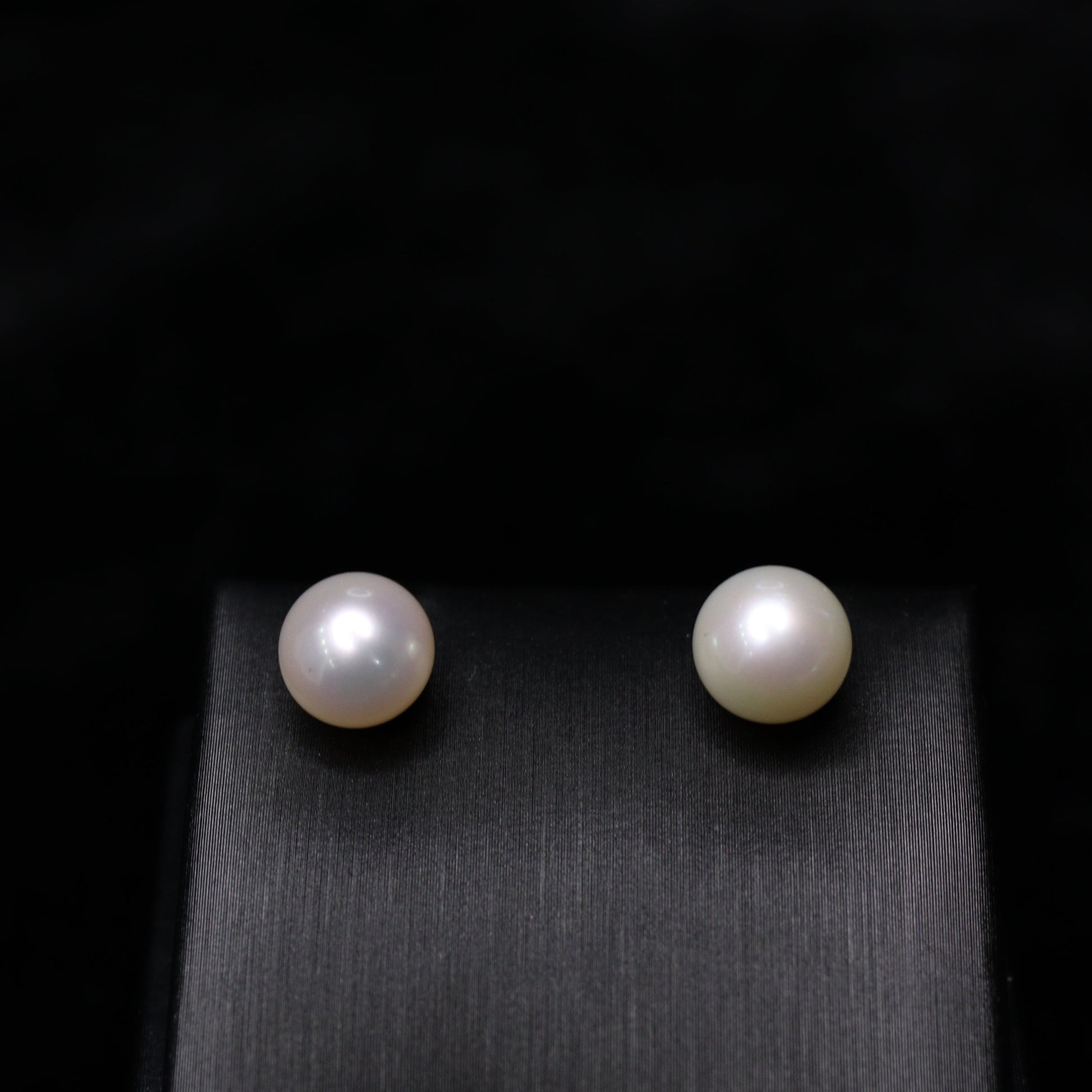 8-9MM White Freshwater Pearl Earring Studs - XIGEMS 