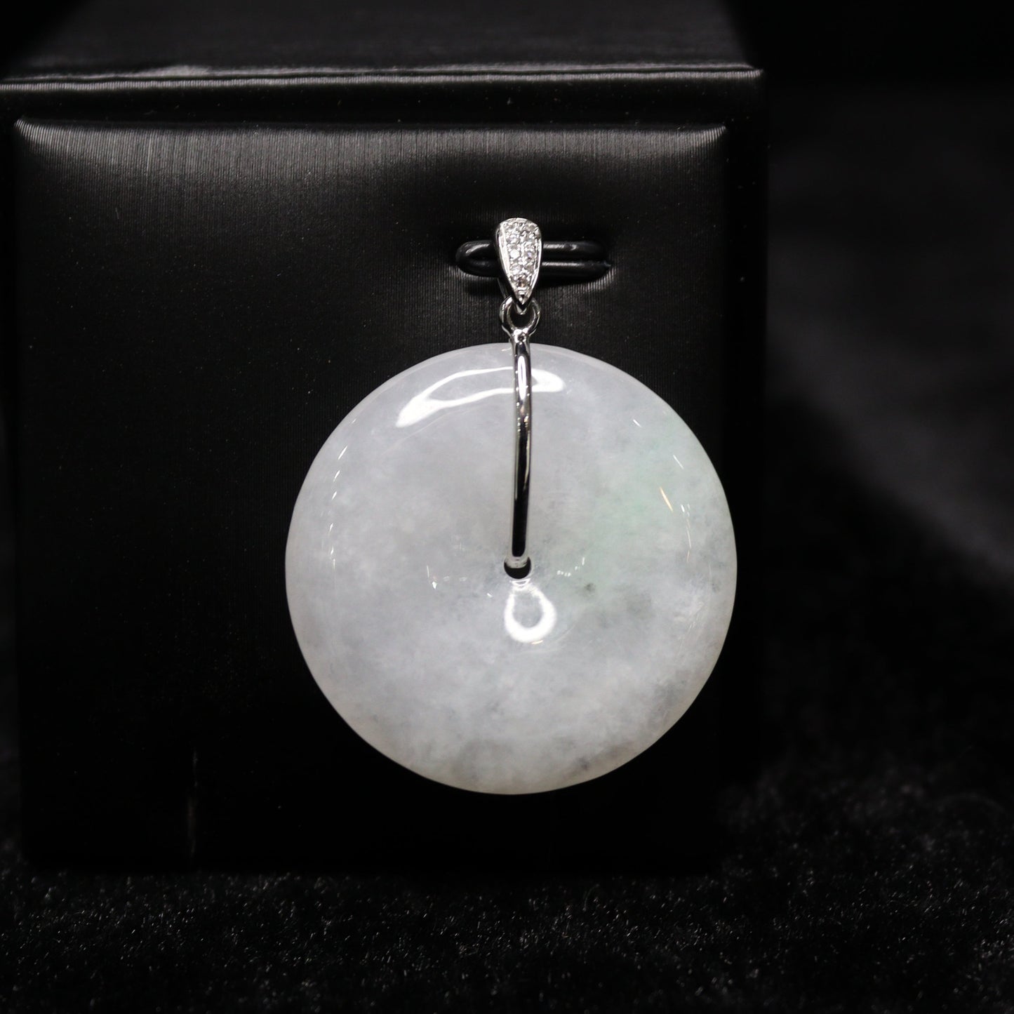 Peace Ice Jade Pendant - XIGEMS 