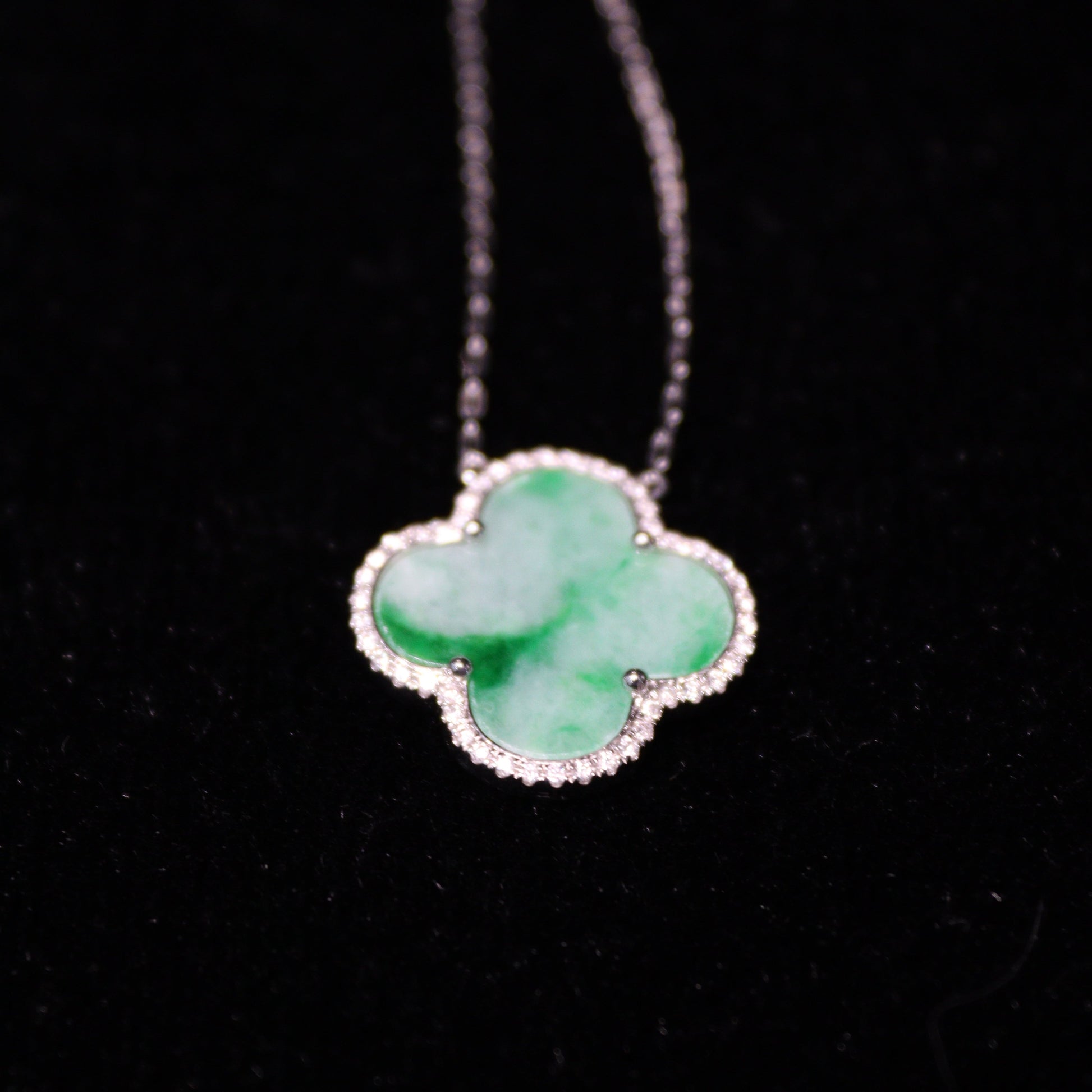 Clover Light Jade Pendant - XIGEMS 