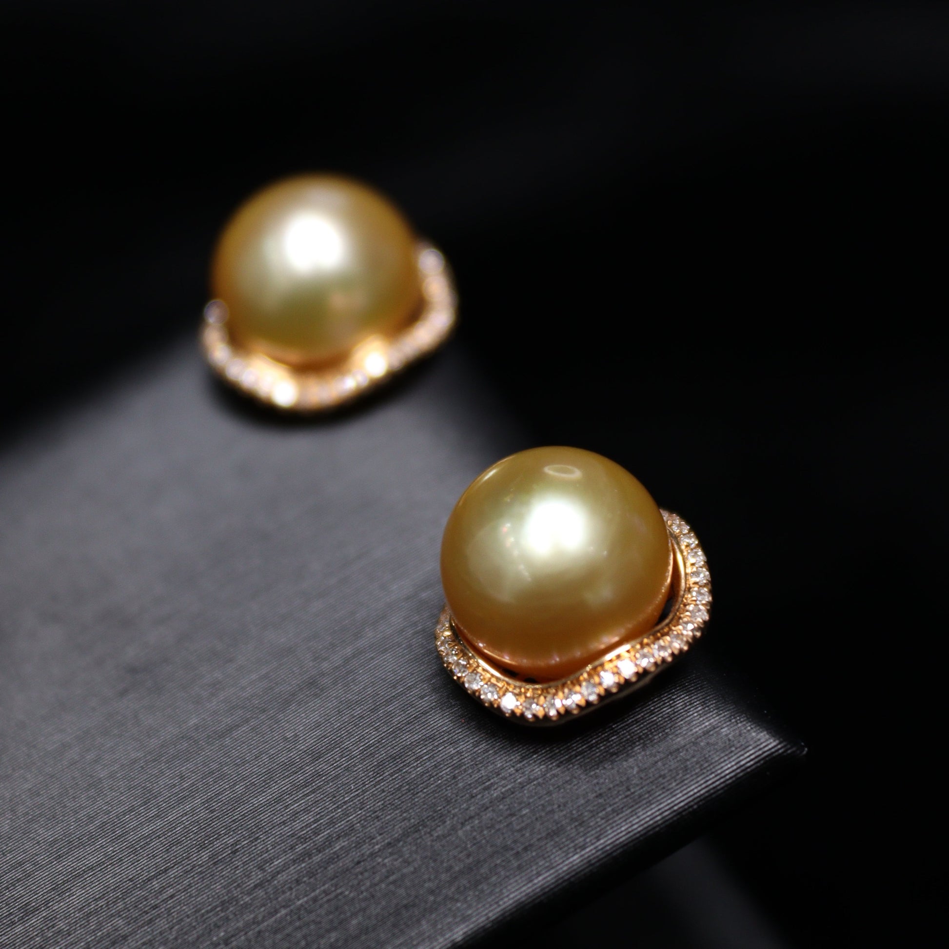 10MM Gold South Sea Pearl Earring - XIGEMS 