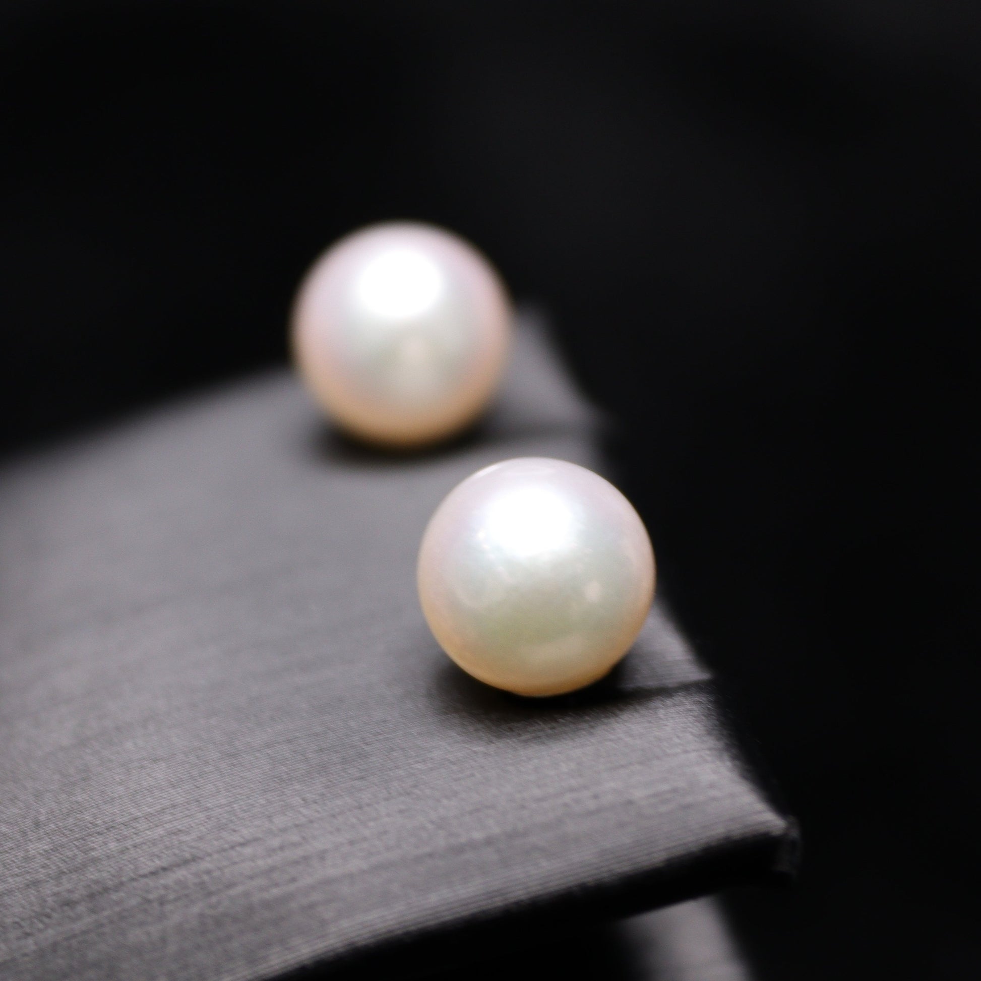 8MM White Akoya Japanese Pearl Earring - XIGEMS 