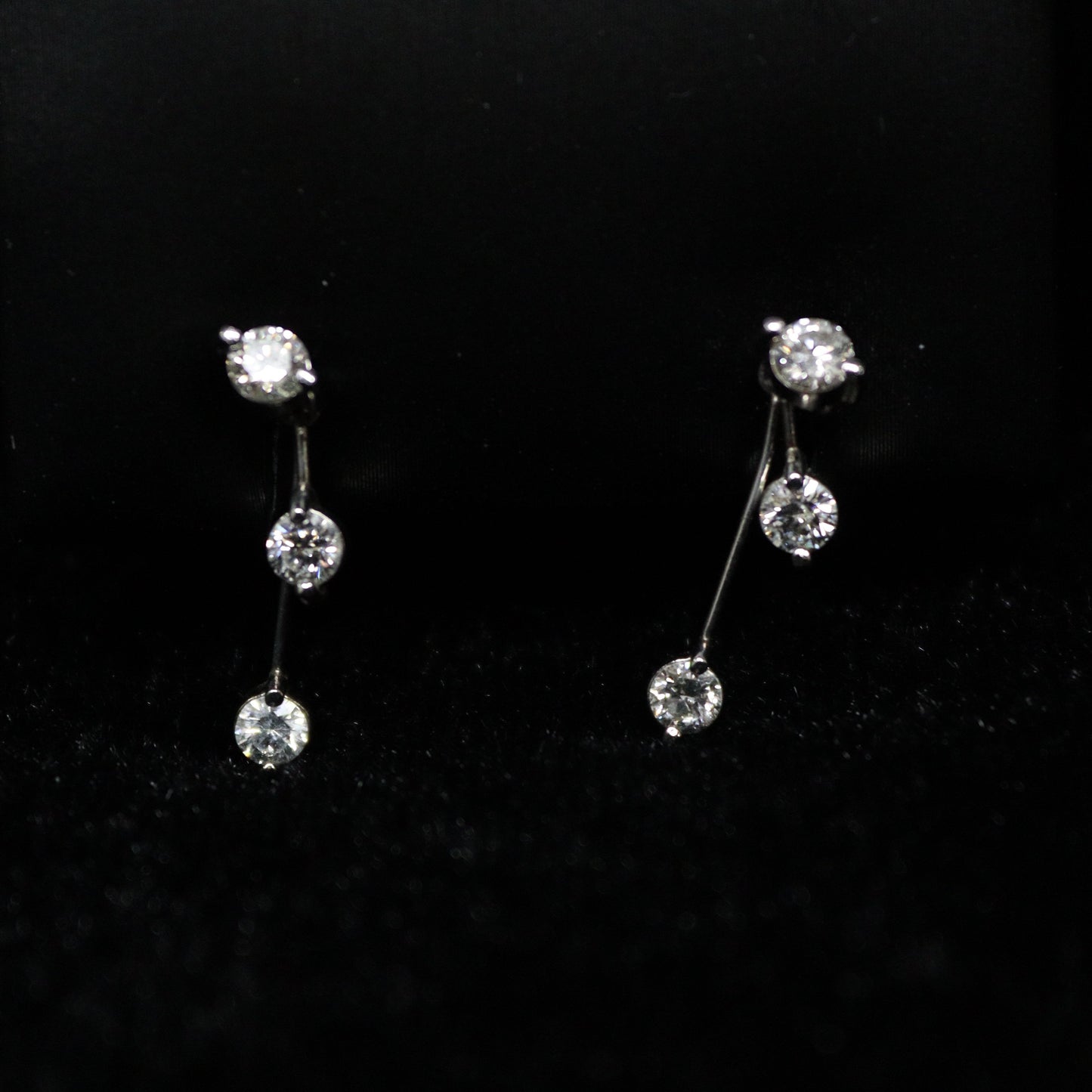 0.4CT Small Droplet Diamond Earring - XIGEMS 